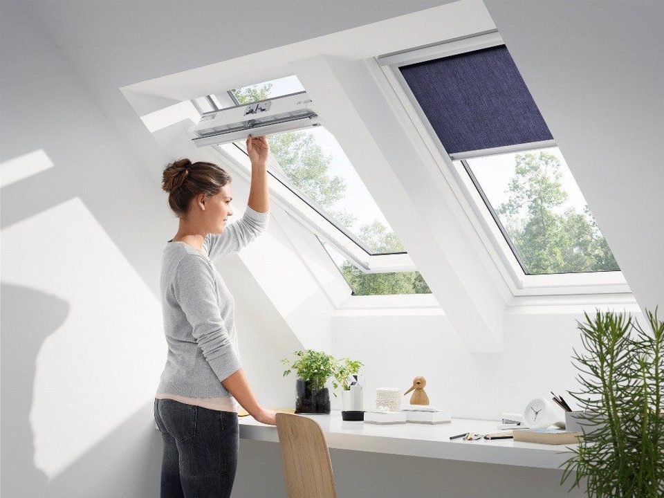 חלון VELUX ציר מרכזי — פרטי חומרה